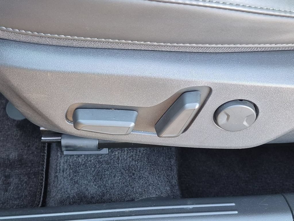 Certified 2025 Kia Niro EX FWD image 35