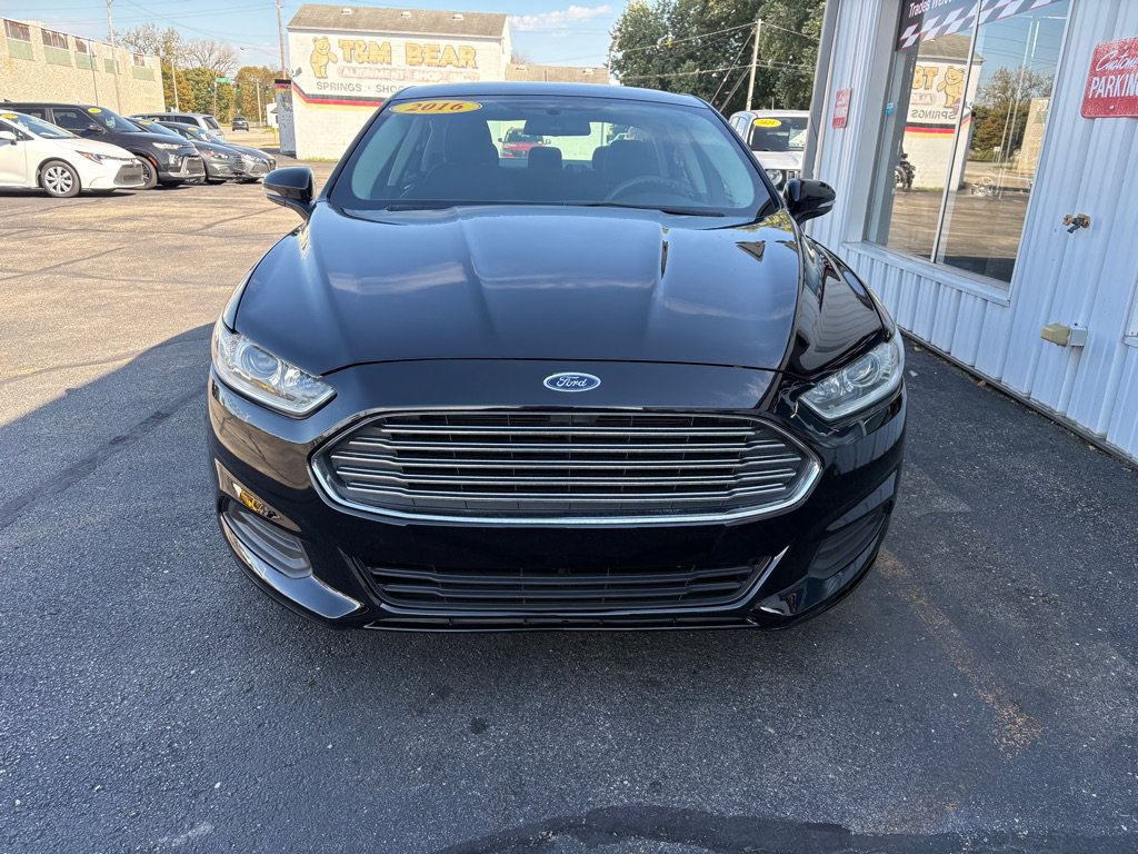 Used 2016 Ford Fusion SE FWD image 7