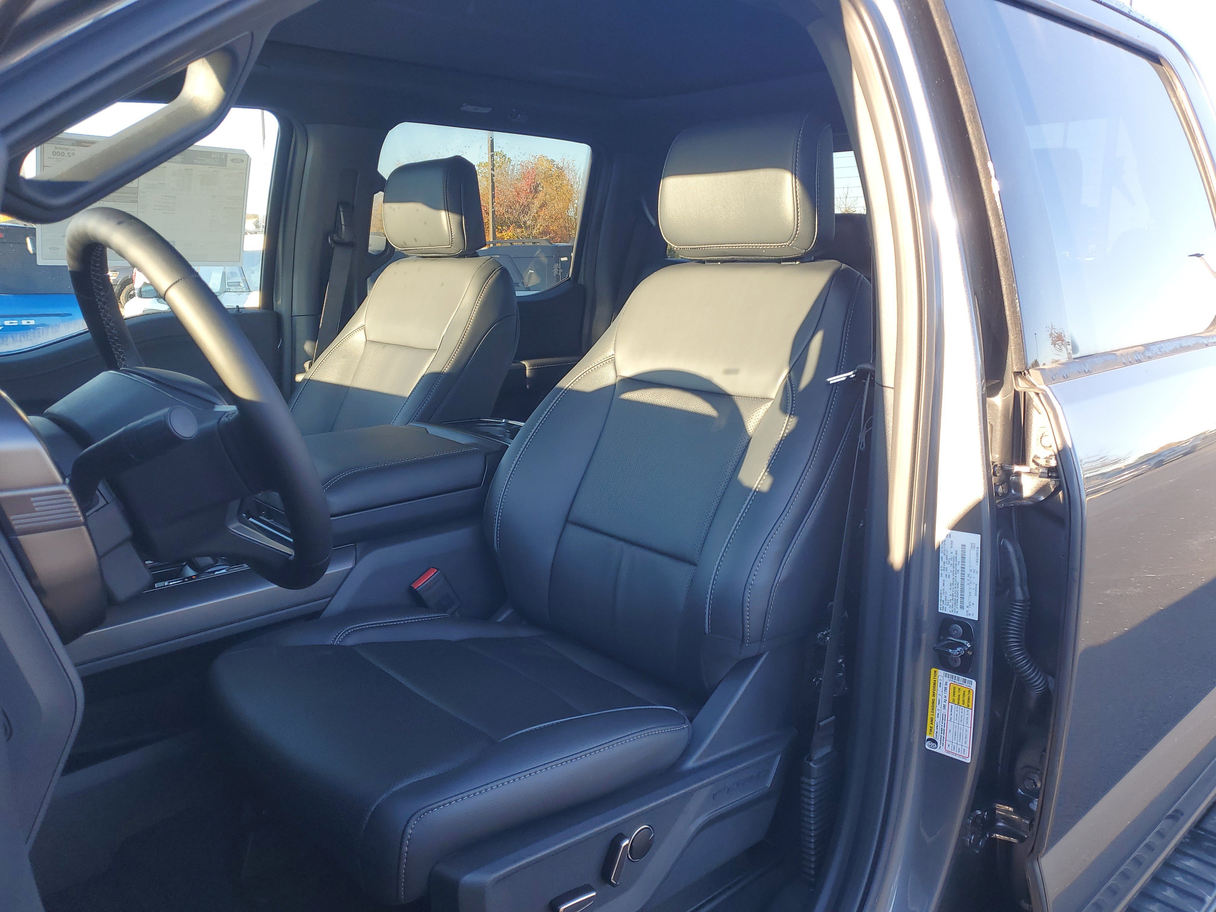 New 2025 Ford F150 Lariat w/ Equipment Group 502A High image 16