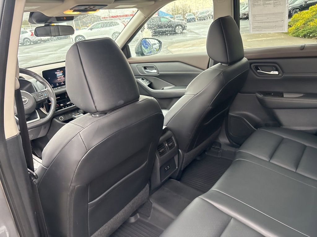 Used 2022 Nissan Rogue SV w/ SV Premium Package AWD/4WD image 34