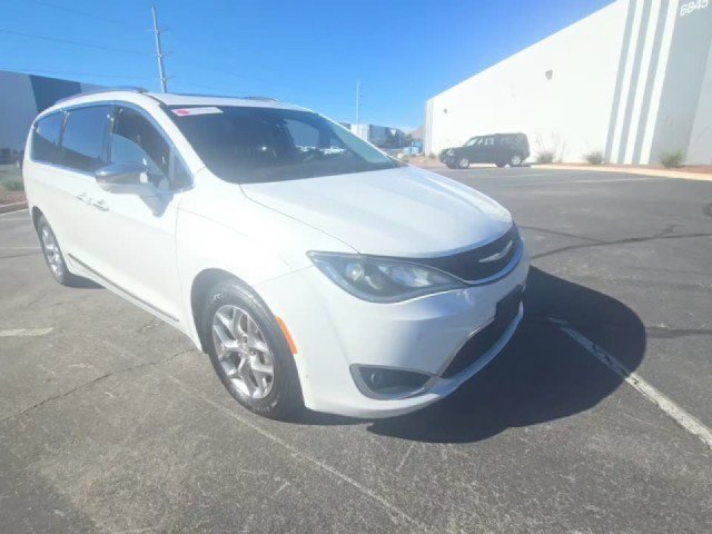 Used 2017 Chrysler Pacifica Limited FWD image 3