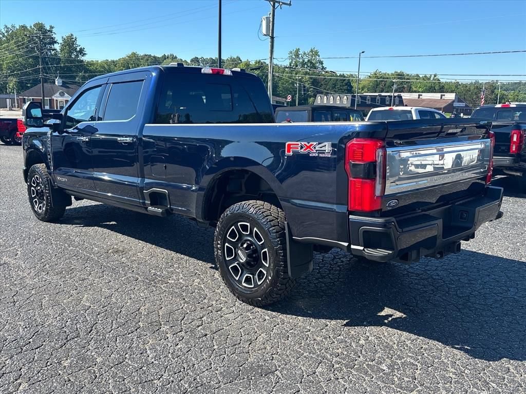 Used 2023 Ford F250 Platinum AWD/4WD image 5