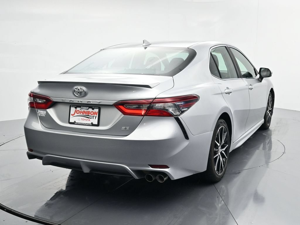 Used 2024 Toyota Camry SE FWD image 6