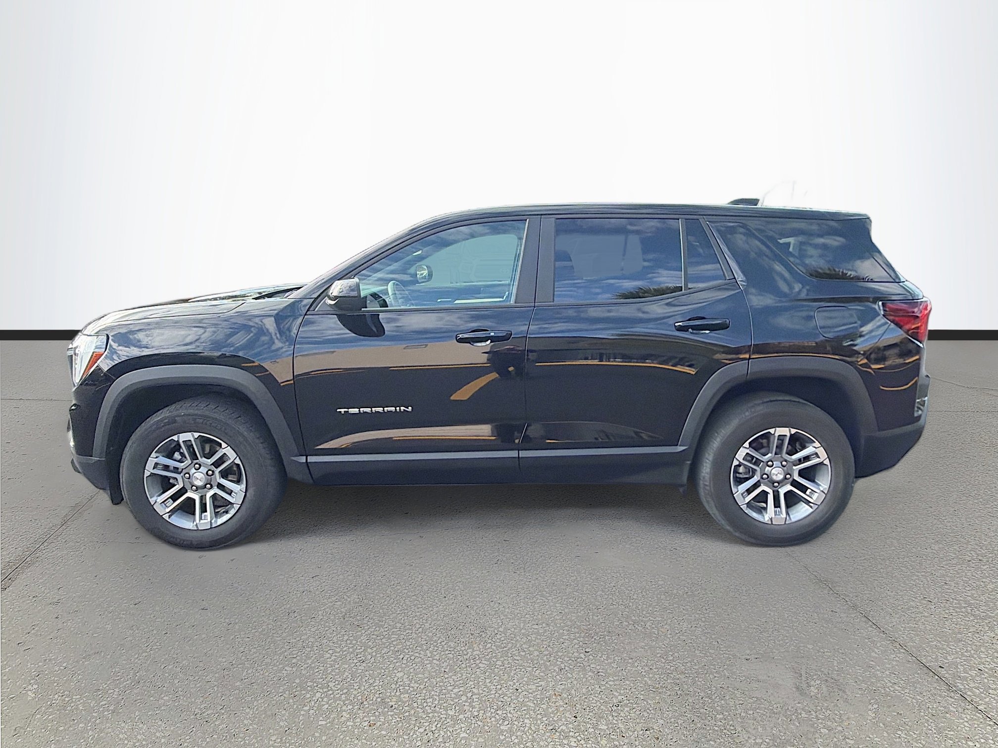 Used 2025 GMC Terrain Elevation image 7