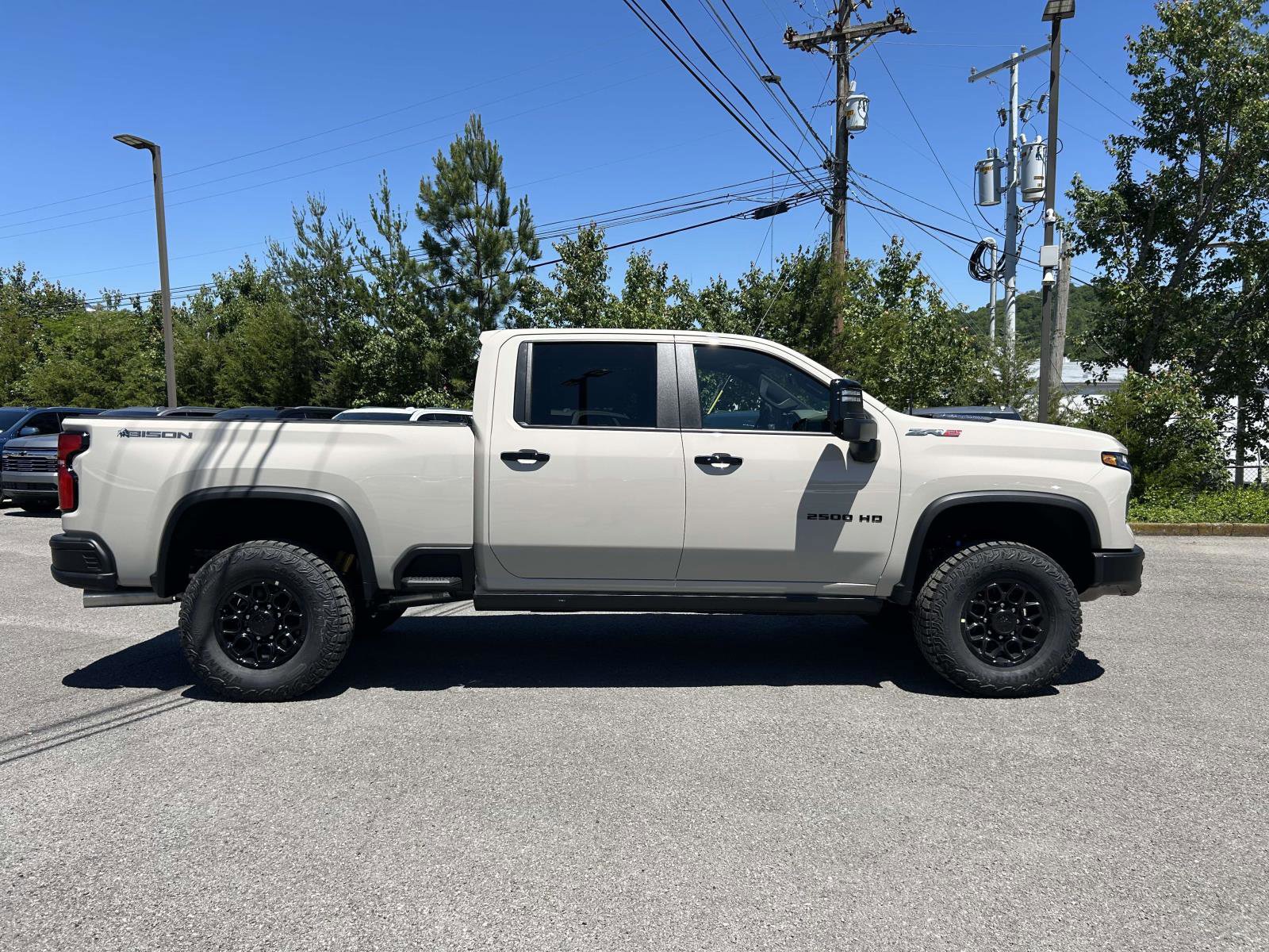 New 2026 Chevrolet Silverado 2500 ZR2 w/ ZR2 Bison Edition AWD/4WD image 2