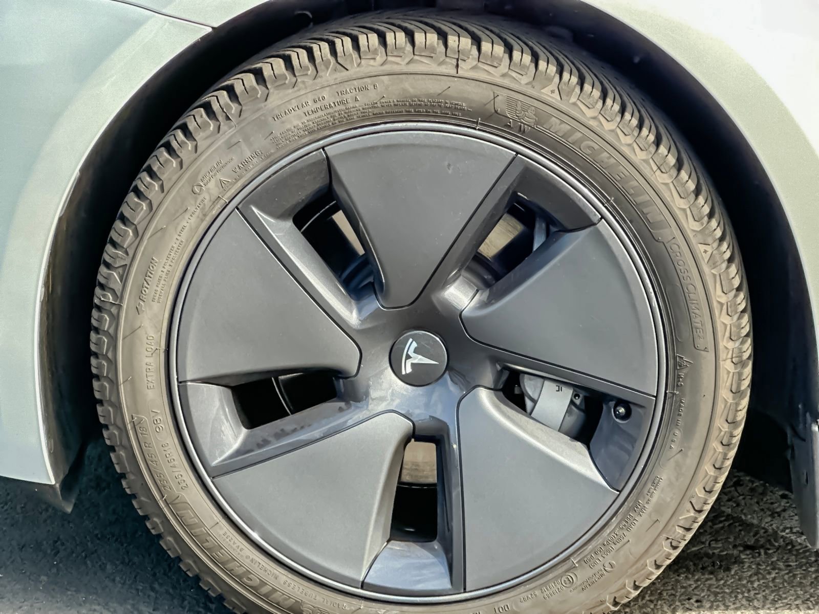 Used 2023 Tesla Model 3 Standard Range image 24