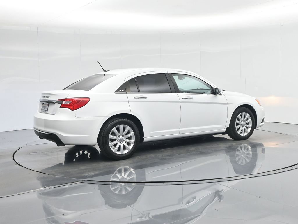 Used 2014 Chrysler 200 Limited image 28