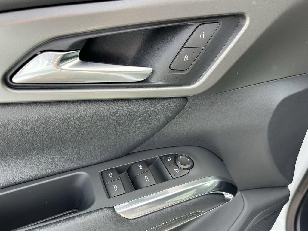 New 2025 Chevrolet Traverse LT image 25