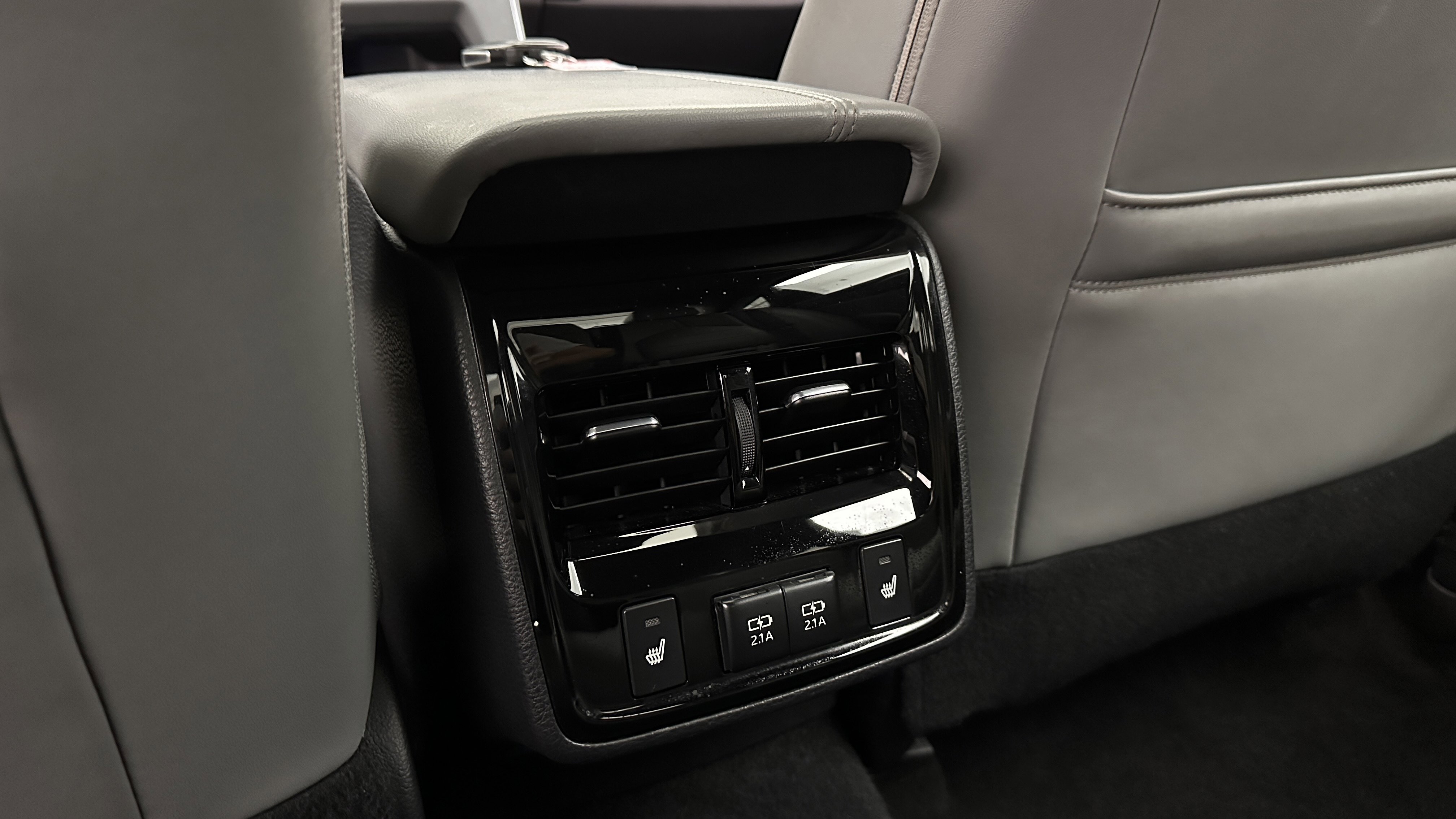 Used 2019 Toyota Avalon Limited w/ All Weather Liner Package image 33