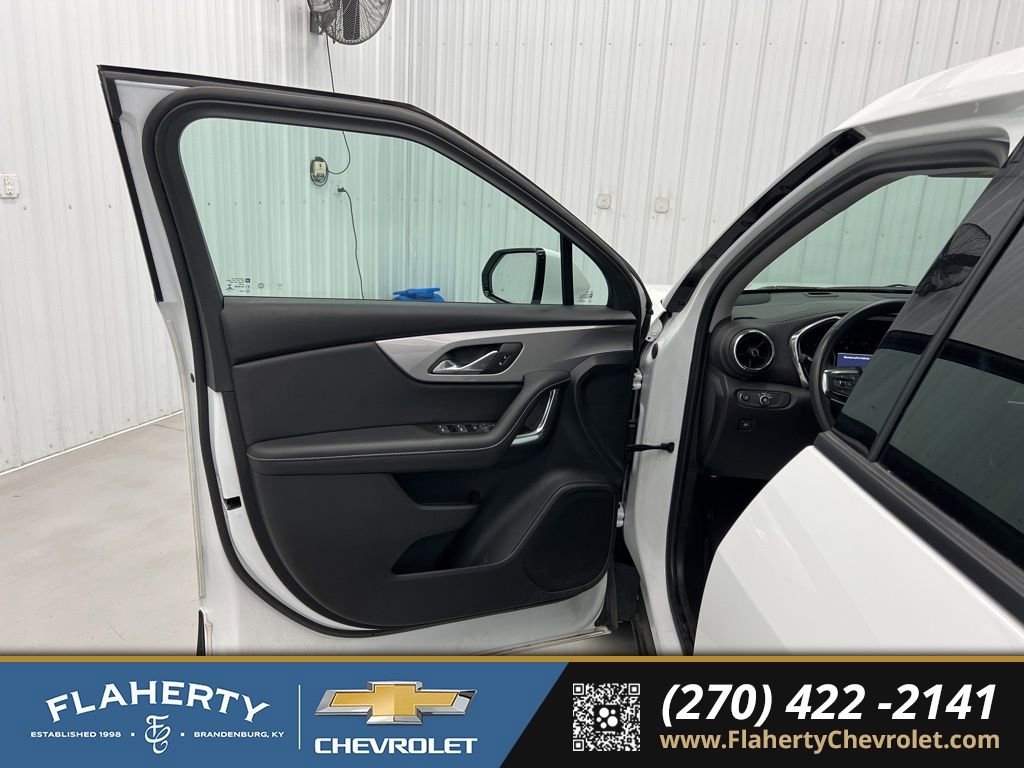 Used 2023 Chevrolet Blazer LT image 8