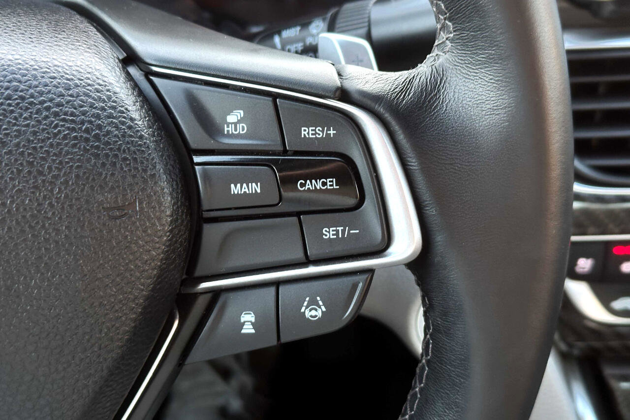 Used 2018 Honda Accord Touring image 21