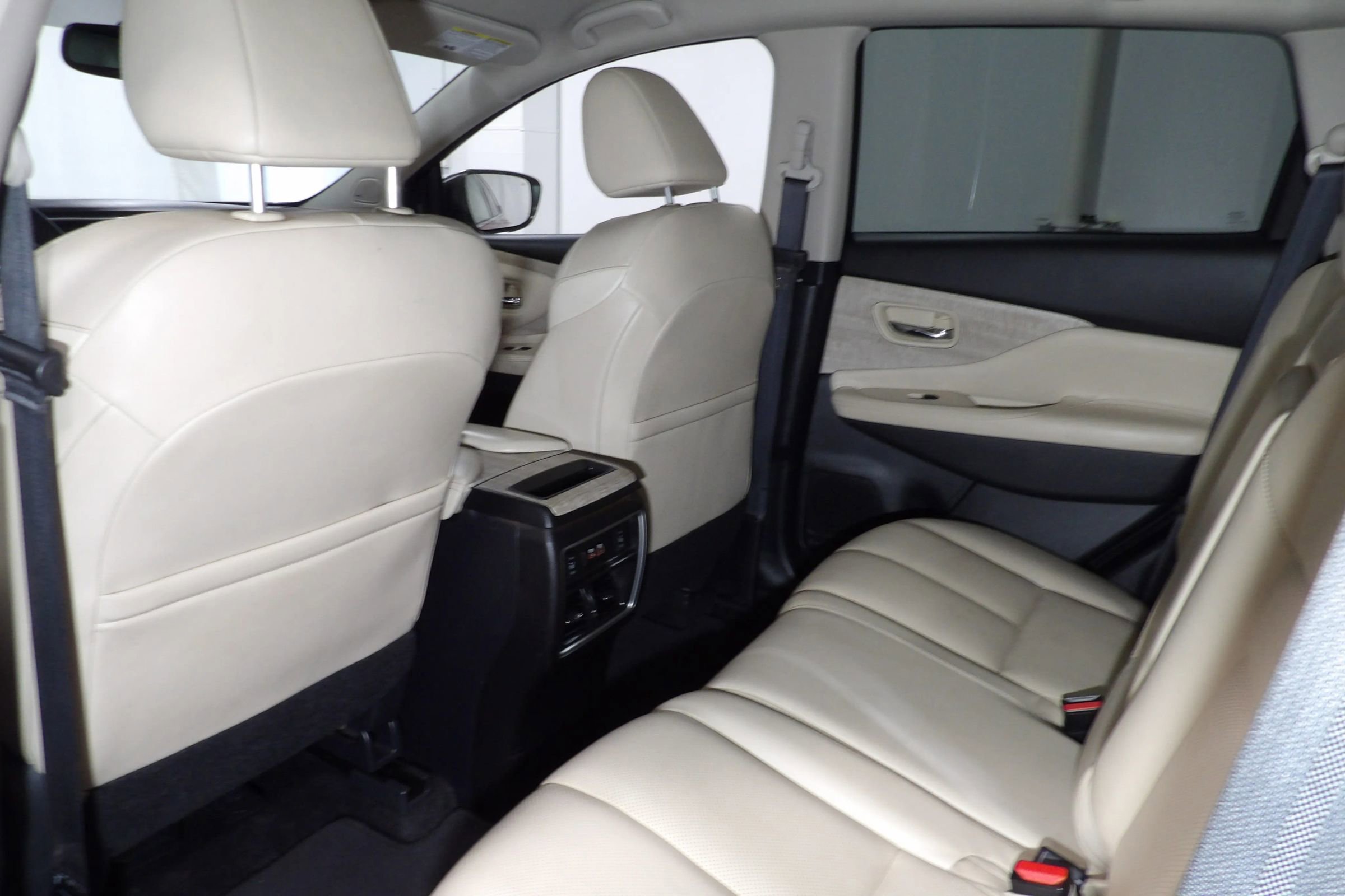 Used 2023 Nissan Murano SL w/ Cargo Package image 16