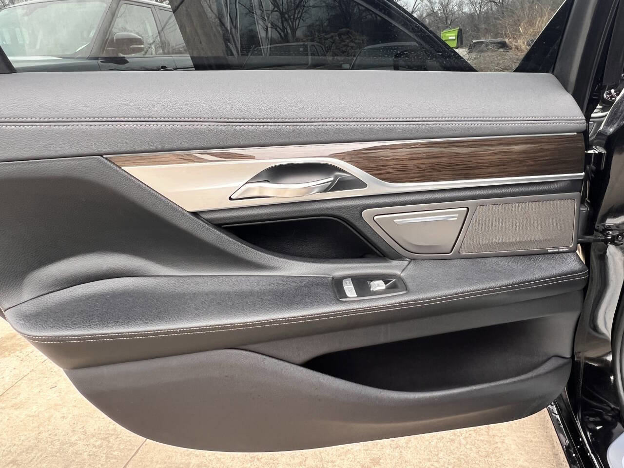 Used 2017 BMW 740i RWD image 12
