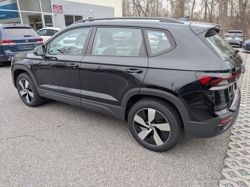 Used 2025 Volkswagen Taos S AWD/4WD image 3