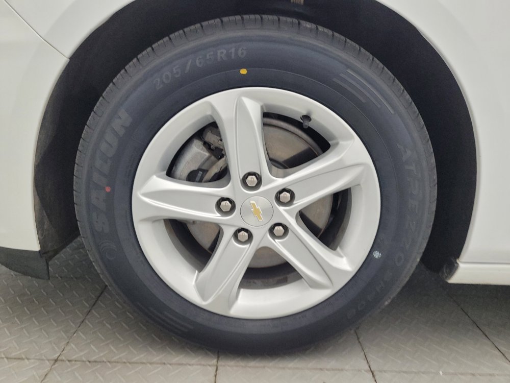 Used 2022 Chevrolet Malibu LS FWD image 31