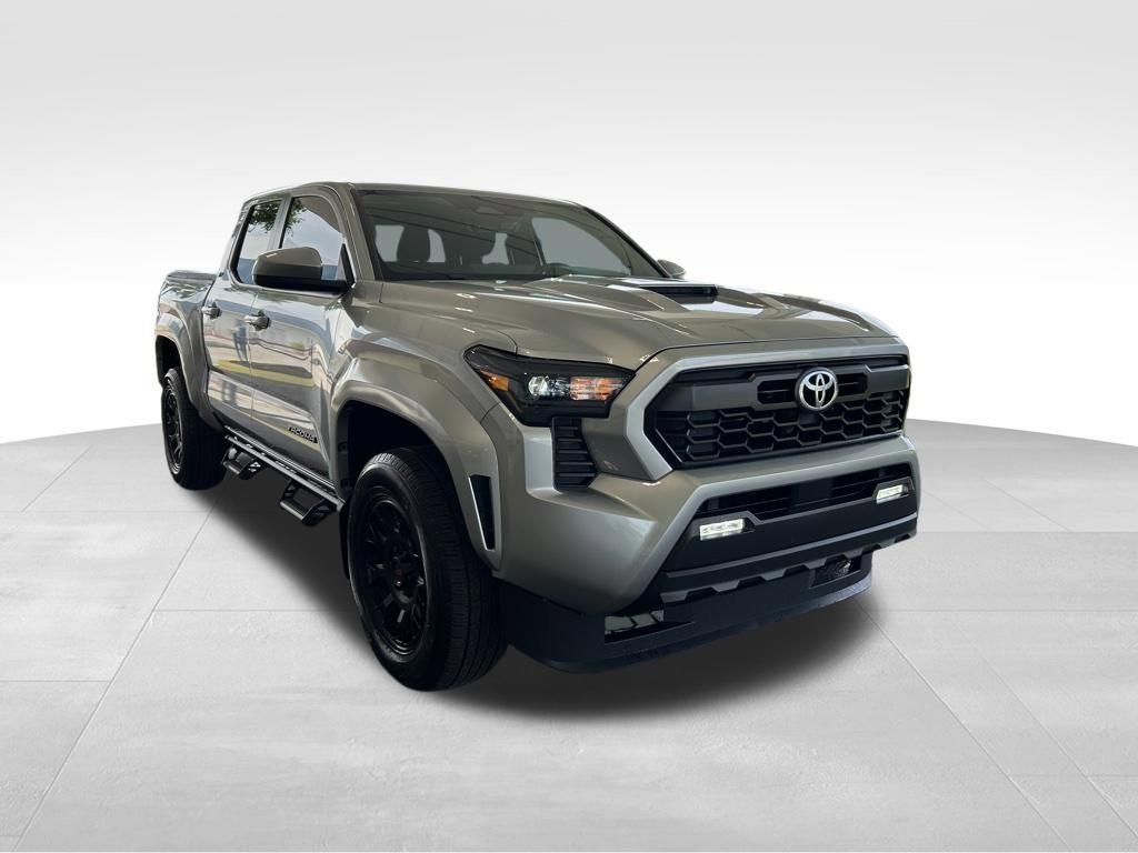 Used 2024 Toyota Tacoma TRD Sport RWD image 2