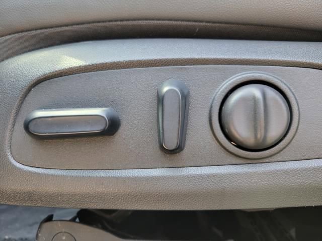 Used 2024 Chevrolet TrailBlazer RS w/ Convenience Package image 17