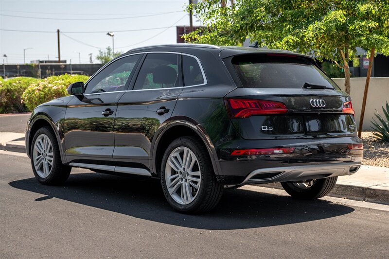 Used 2018 Audi Q5 2.0T Premium Plus w/ Premium Plus Package AWD/4WD image 3