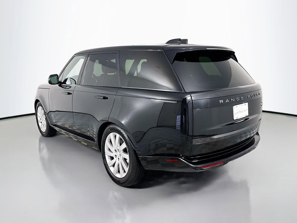 Used 2023 Land Rover Range Rover SE image 3