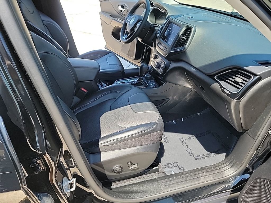 Used 2023 Jeep Cherokee Altitude Lux image 14