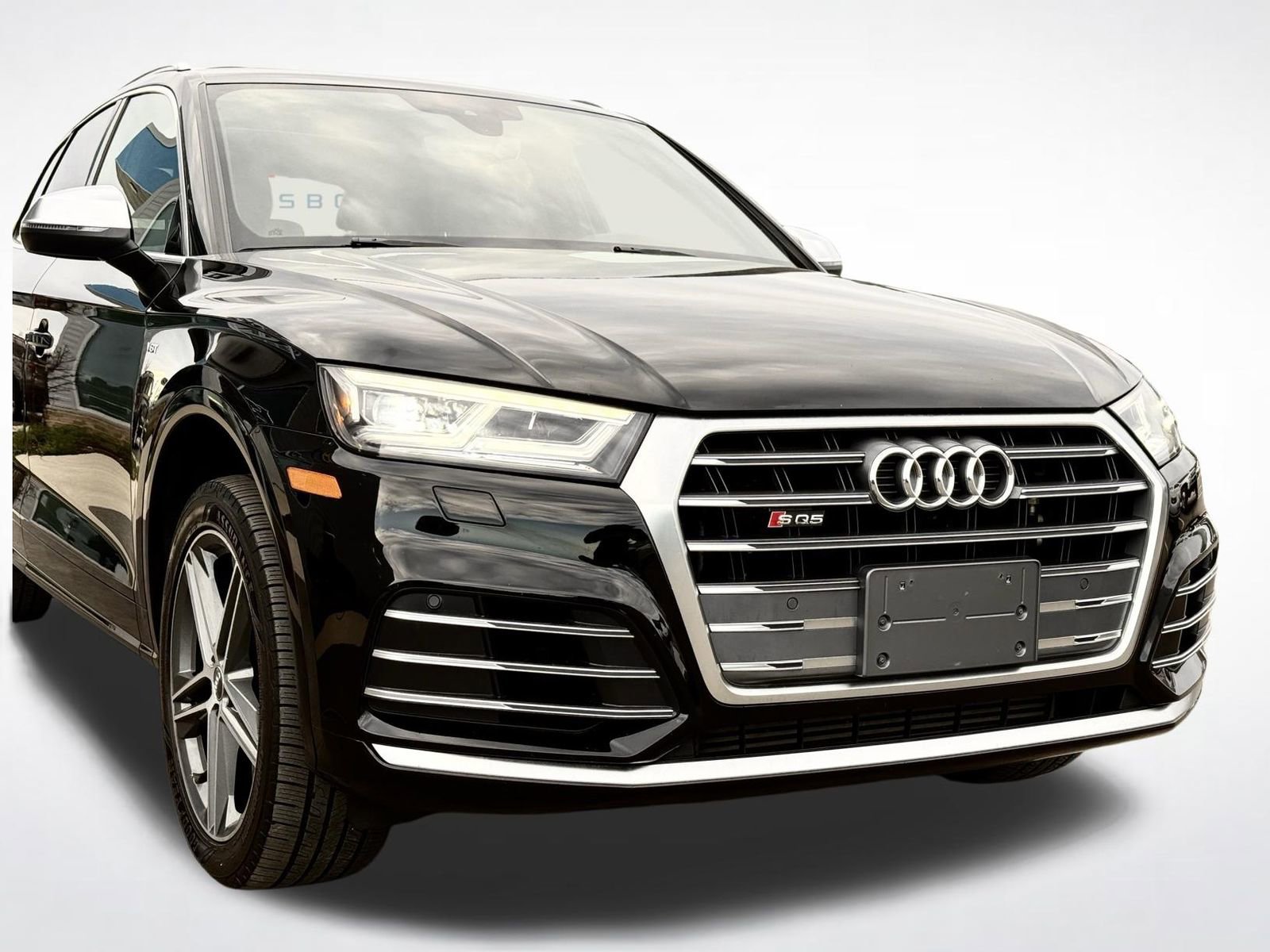 Used 2018 Audi SQ5 Premium Plus w/ Navigation Package AWD/4WD image 3