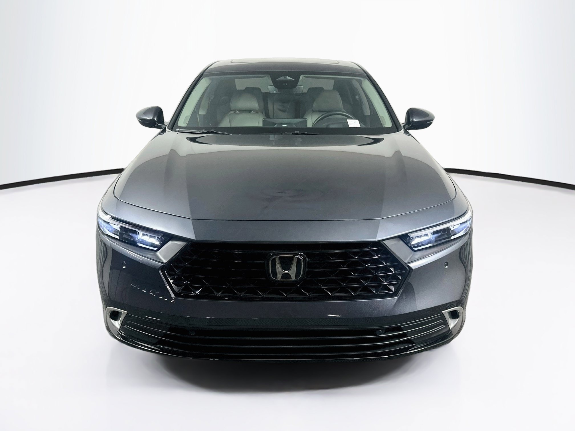 Used 2025 Honda Accord Touring image 2