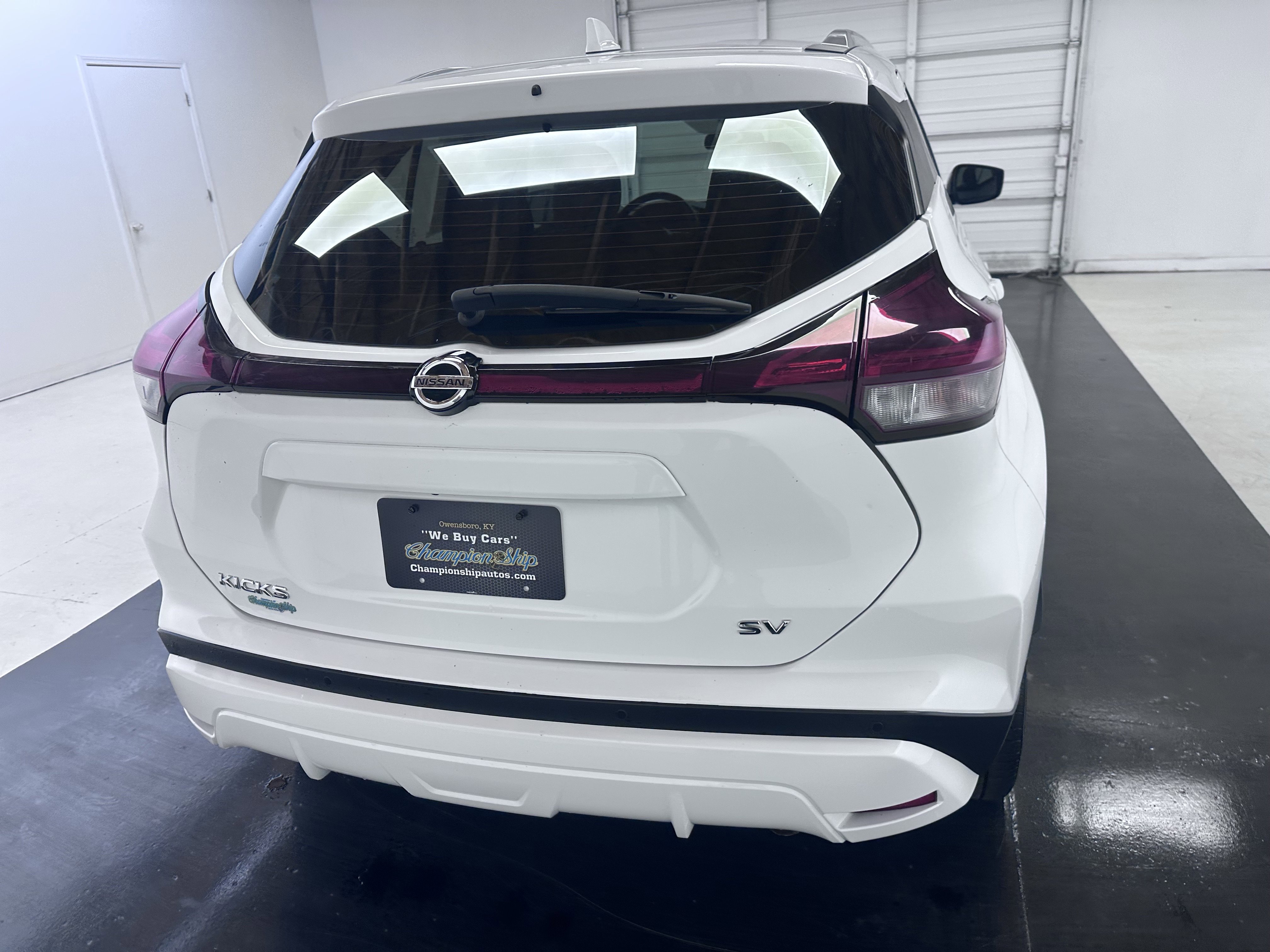 Used 2021 Nissan Kicks SV image 15