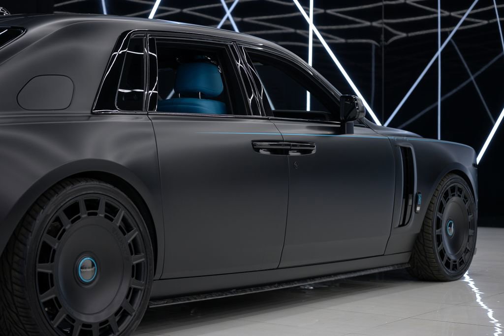 Used 2023 Rolls-Royce Phantom Sedan image 15
