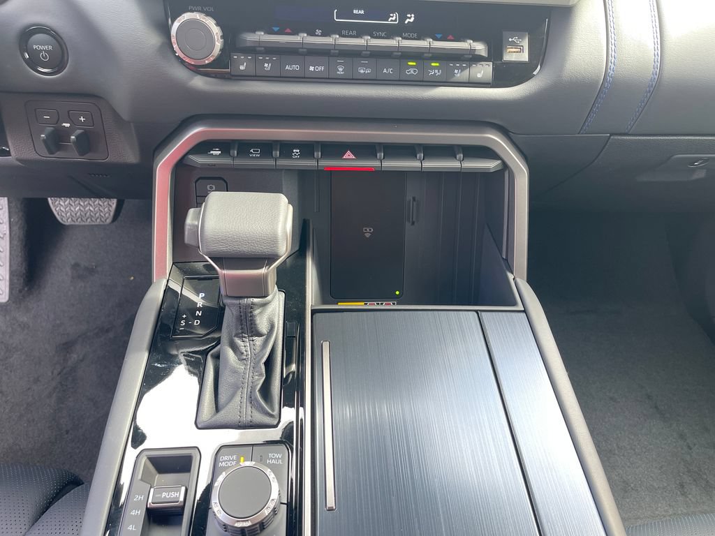 New 2026 Toyota Sequoia Platinum AWD/4WD image 19