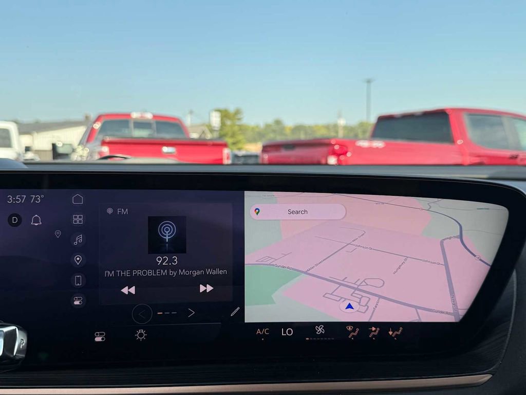 Used 2025 Buick Envision Sport Touring image 28