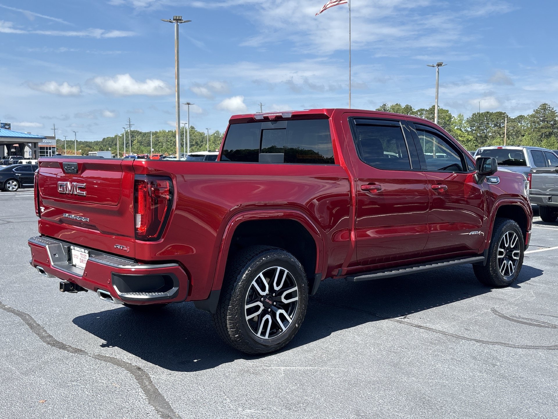 Used 2025 GMC Sierra 1500 AT4 w/ AT4 Premium Package AWD/4WD image 22