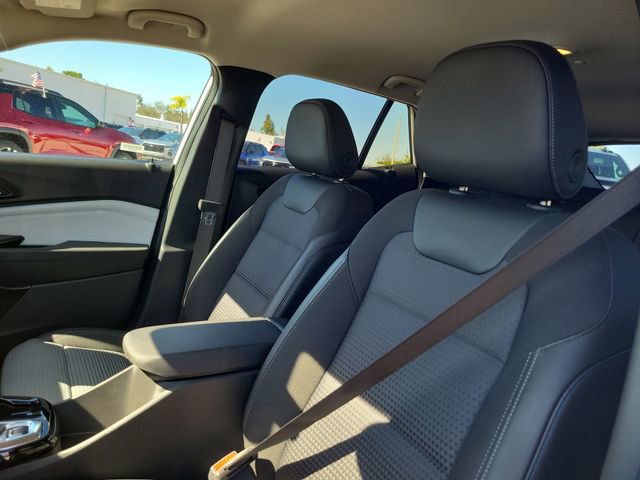 Certified 2025 Chevrolet Trax LT w/ LT Convenience Package image 14