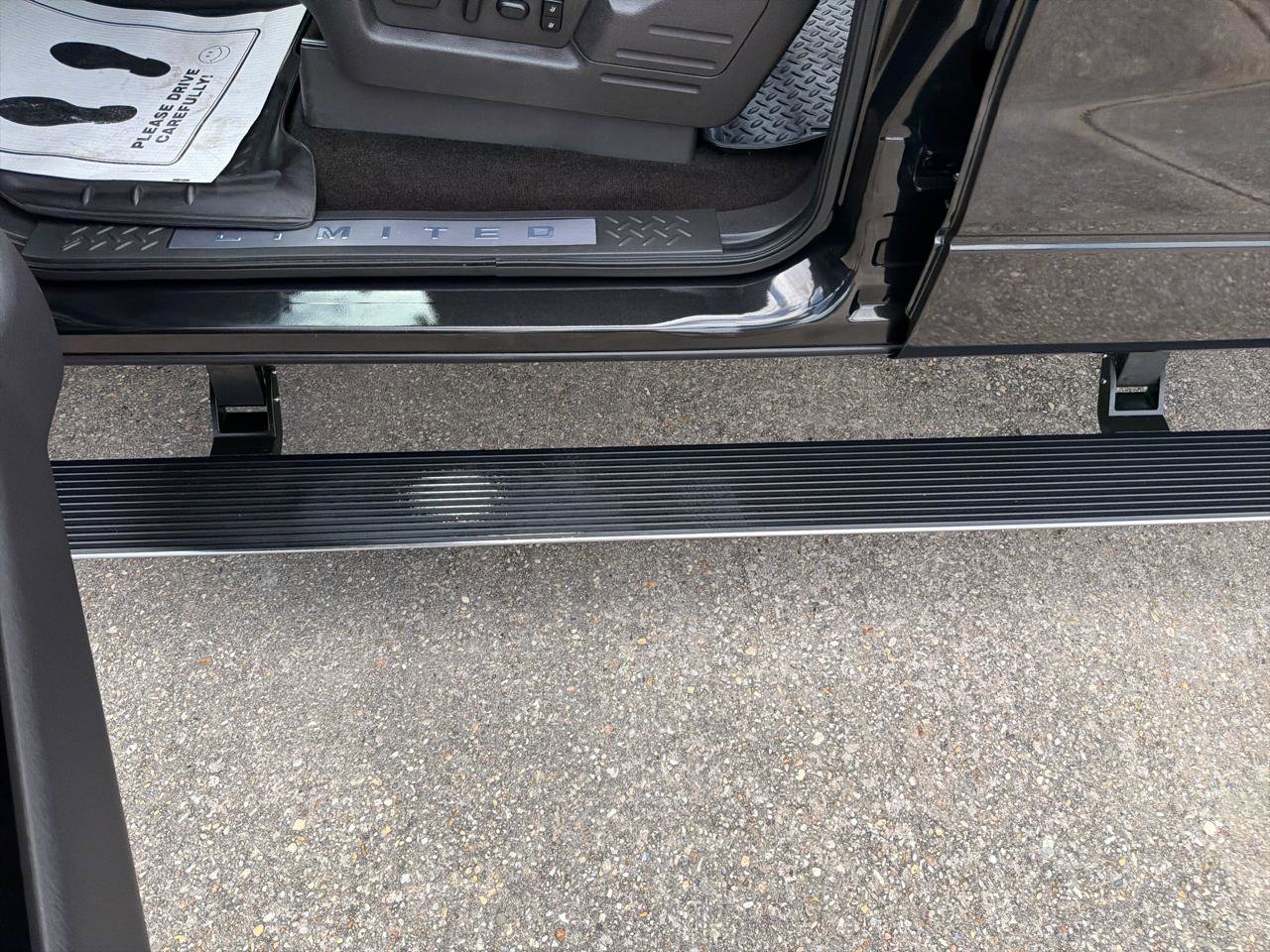 Used 2014 Ford F150 Limited image 15