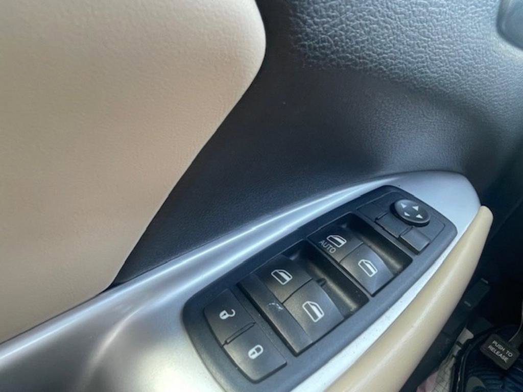 Used 2013 Dodge Journey SE FWD image 12