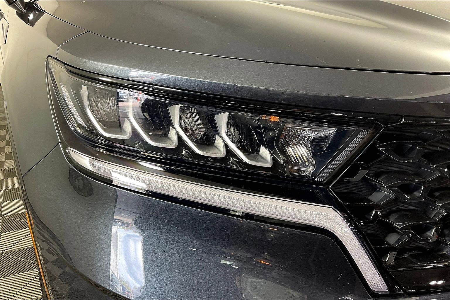 Certified 2023 Kia Sorento S w/ Panoramic Sunroof Package image 33