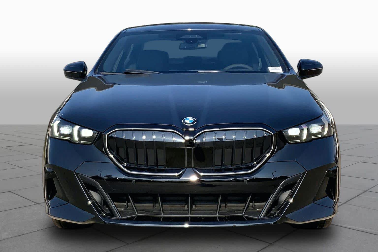 New 2027 BMW 540i xDrive w/ M Sport Package AWD/4WD image 3