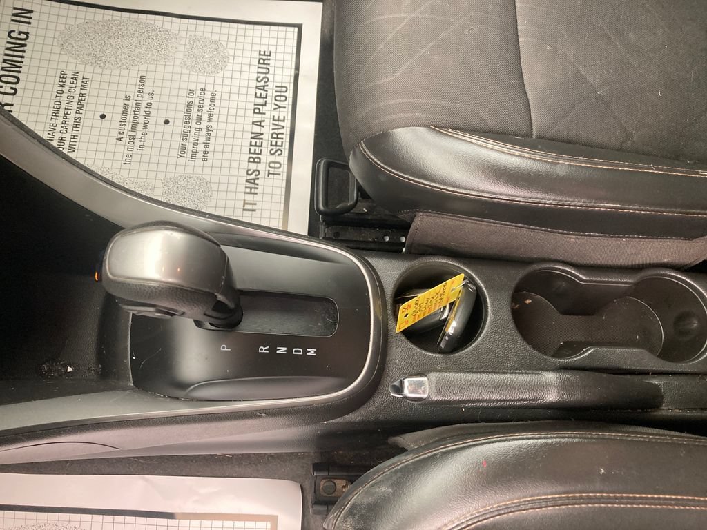 Used 2019 Chevrolet Trax LT w/ LT Convenience Package AWD/4WD image 29