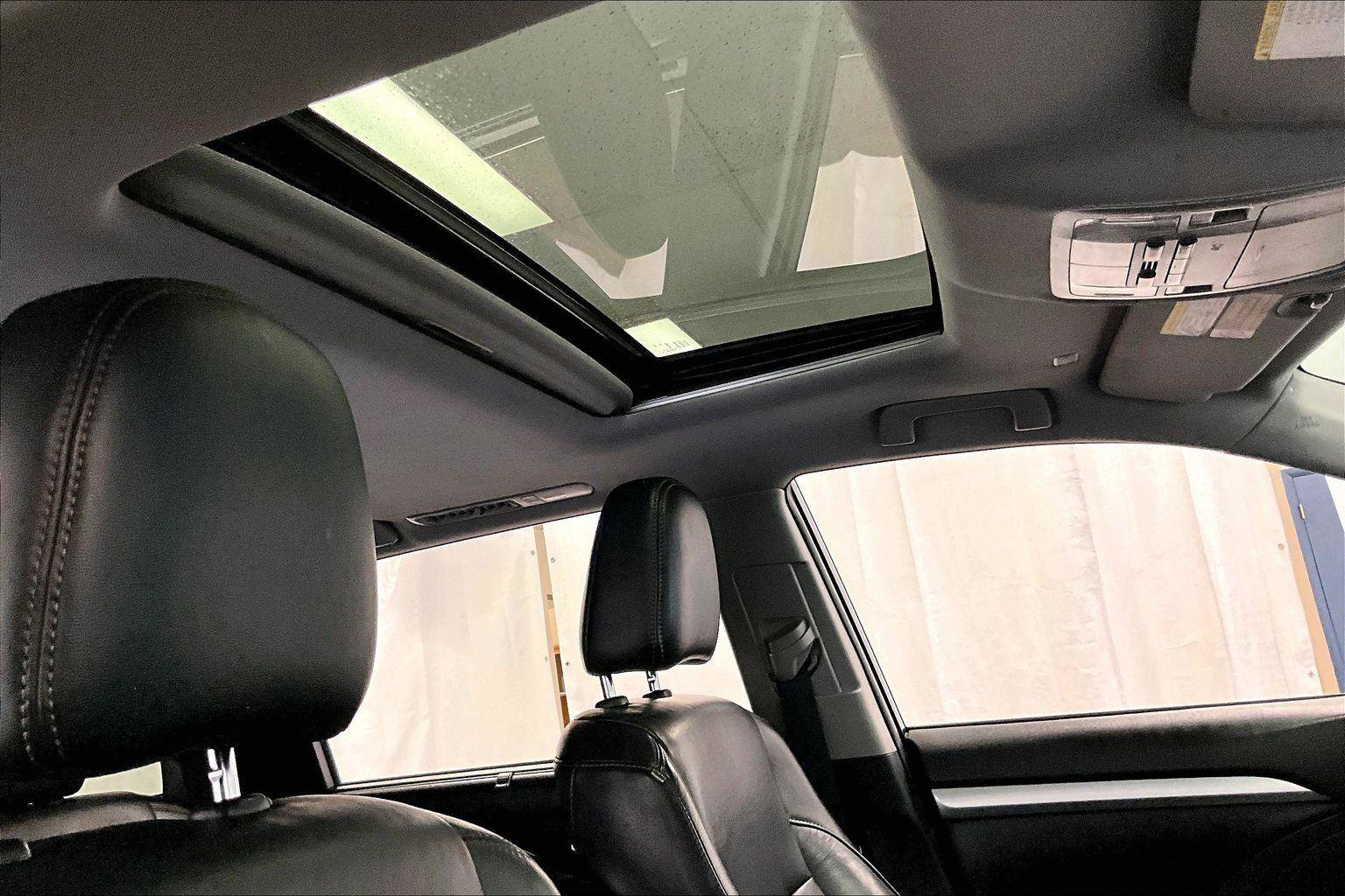 Used 2019 Toyota Highlander XLE image 21