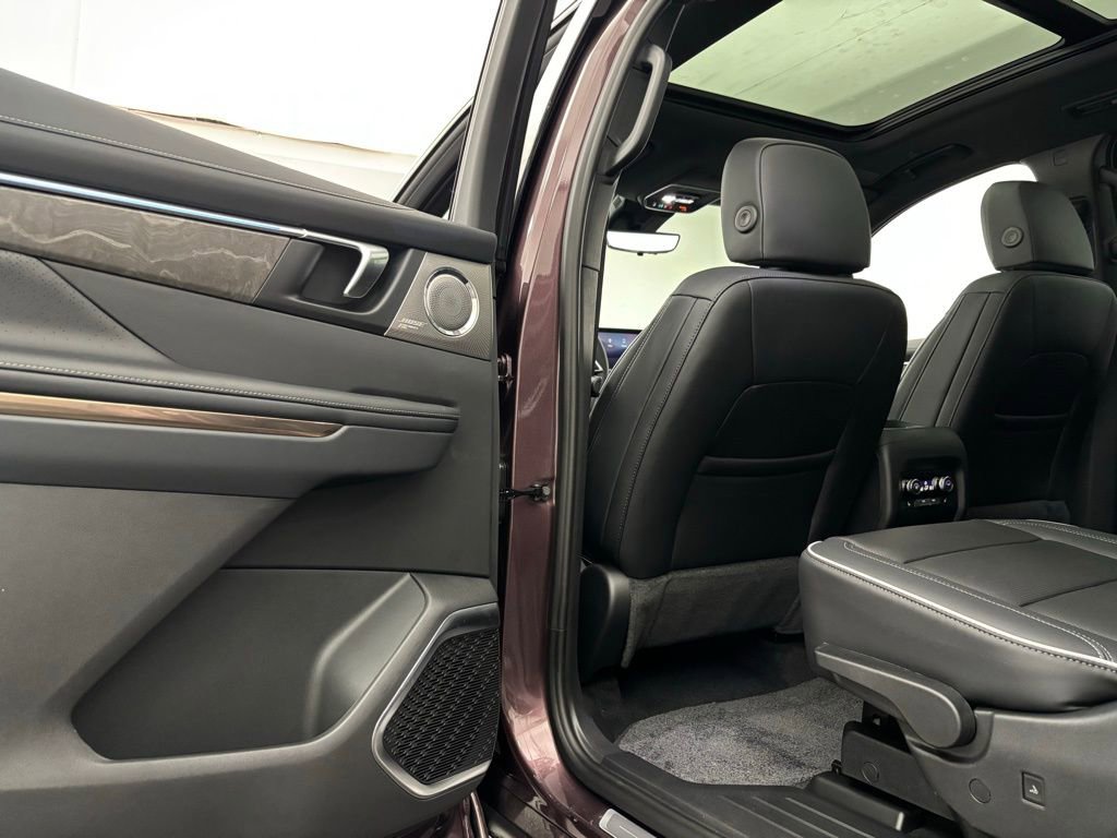 New 2026 Buick Enclave Avenir w/ Super Cruise Package image 45
