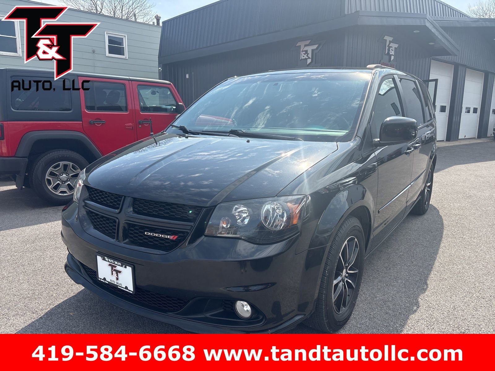 Used 2015 Dodge Grand Caravan R/T w/ Driver Convenience Group FWD image 1