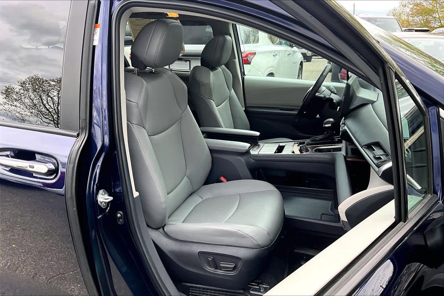 Certified 2024 Toyota Sienna XLE w/ XLE Plus Package AWD/4WD image 8