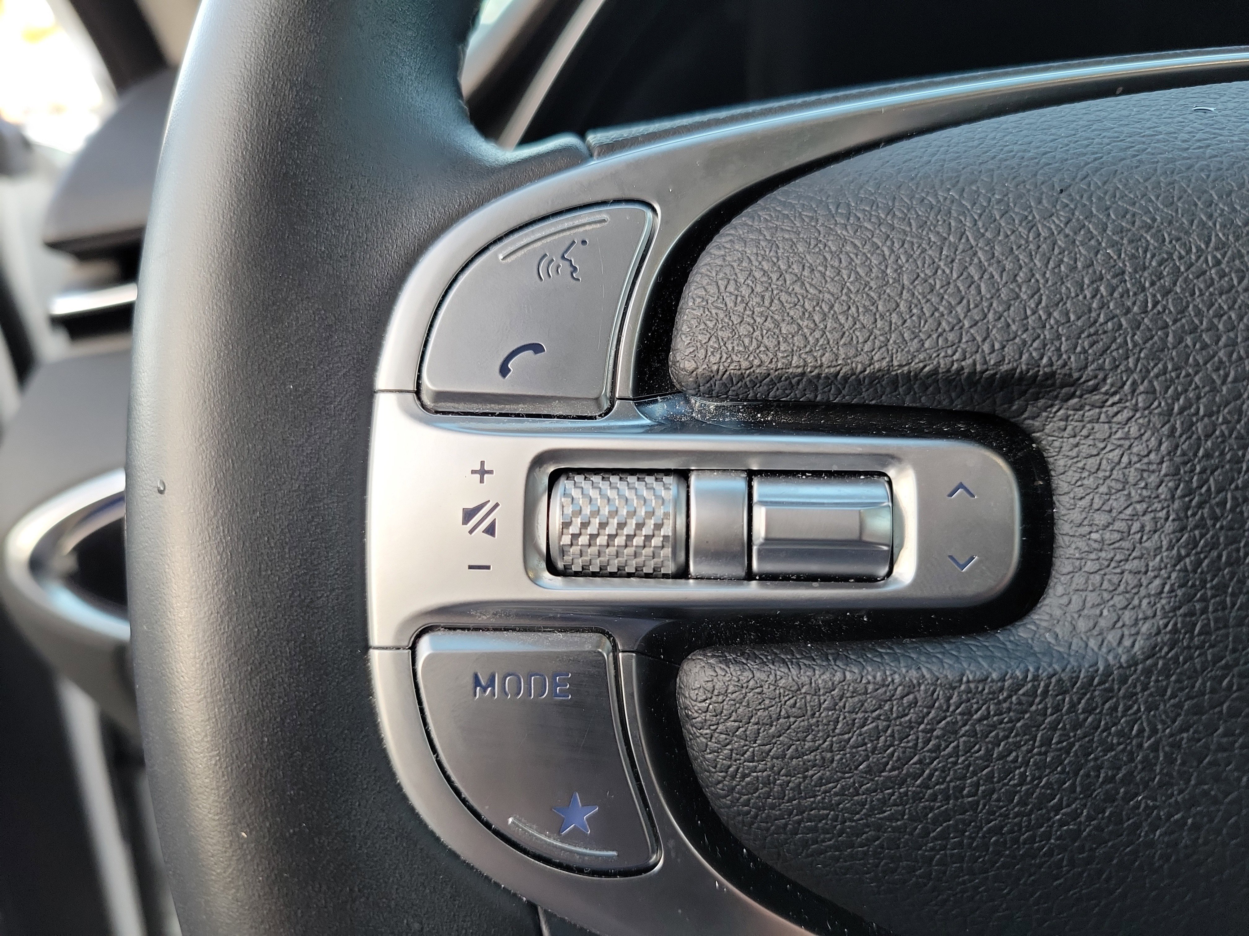 Certified 2024 Genesis GV70 2.5T w/ Advanced Package image 7