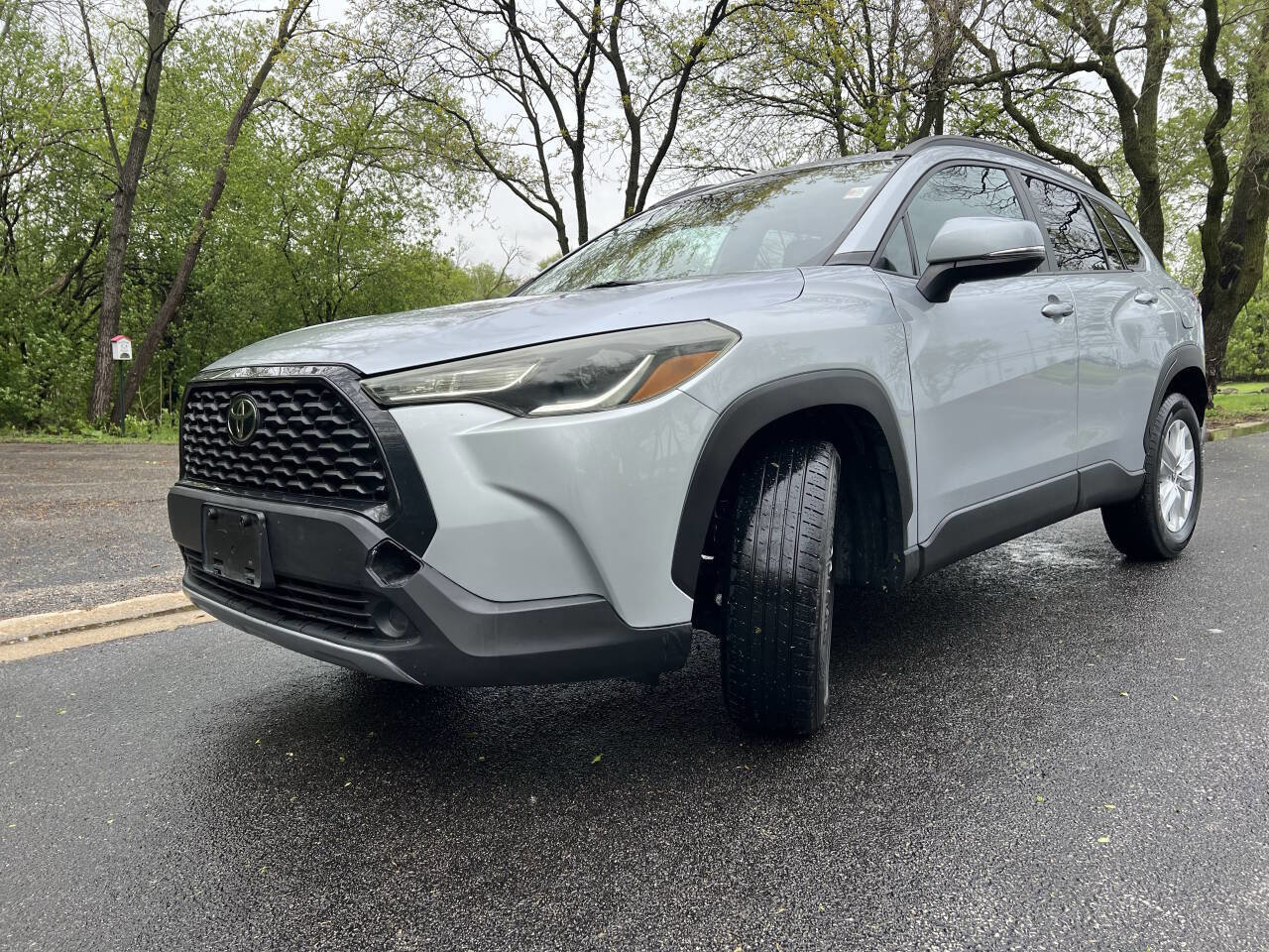 Used 2022 Toyota Corolla Cross LE FWD image 2