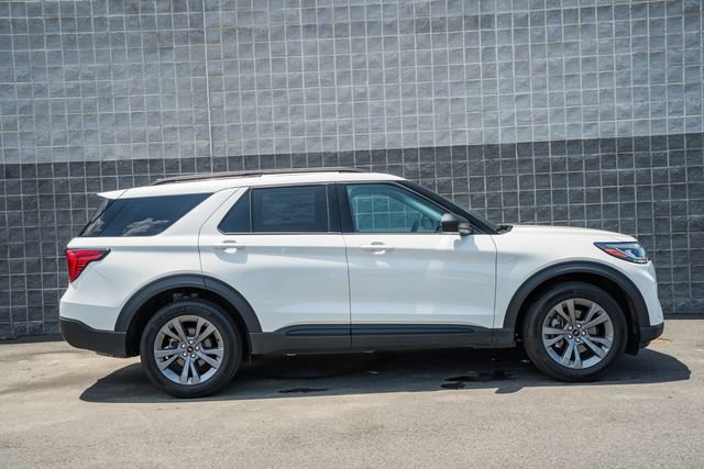 New 2026 Ford Explorer Active w/ Active Comfort Package AWD/4WD image 4
