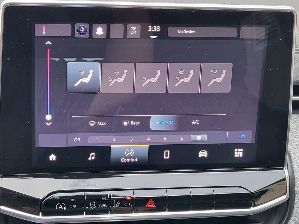 Used 2023 Jeep Compass Latitude image 17