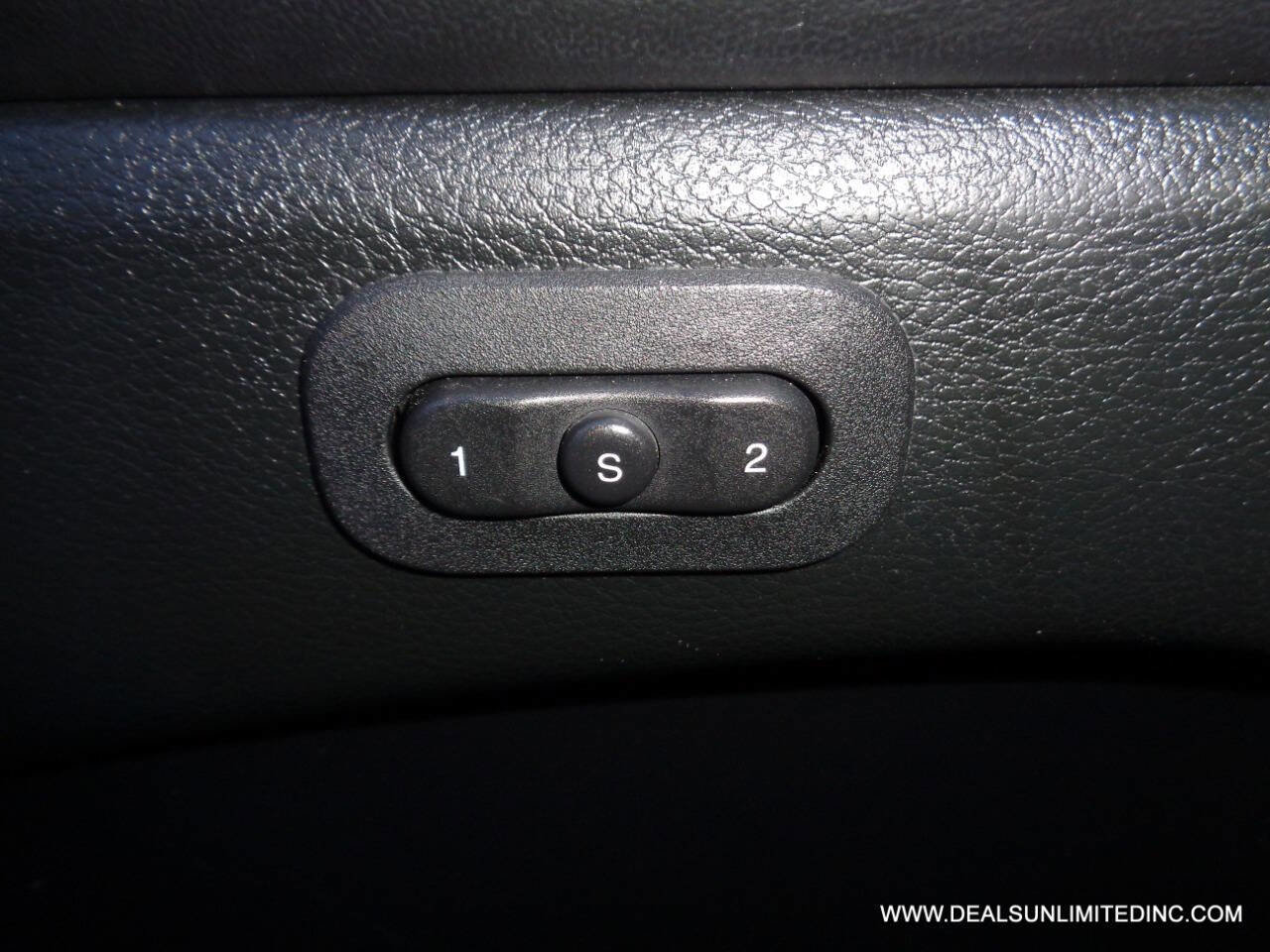 Used 2014 Jeep Grand Cherokee Limited AWD/4WD image 12