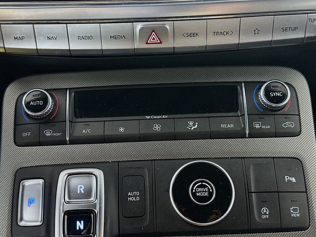 Used 2022 Hyundai Palisade Calligraphy w/ Winter Package image 18