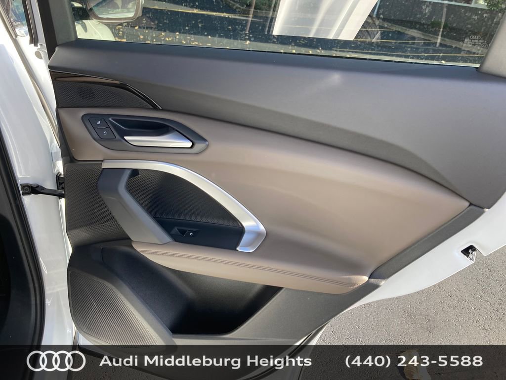 Certified 2025 Audi Q5 Premium w/ Convenience Package image 39