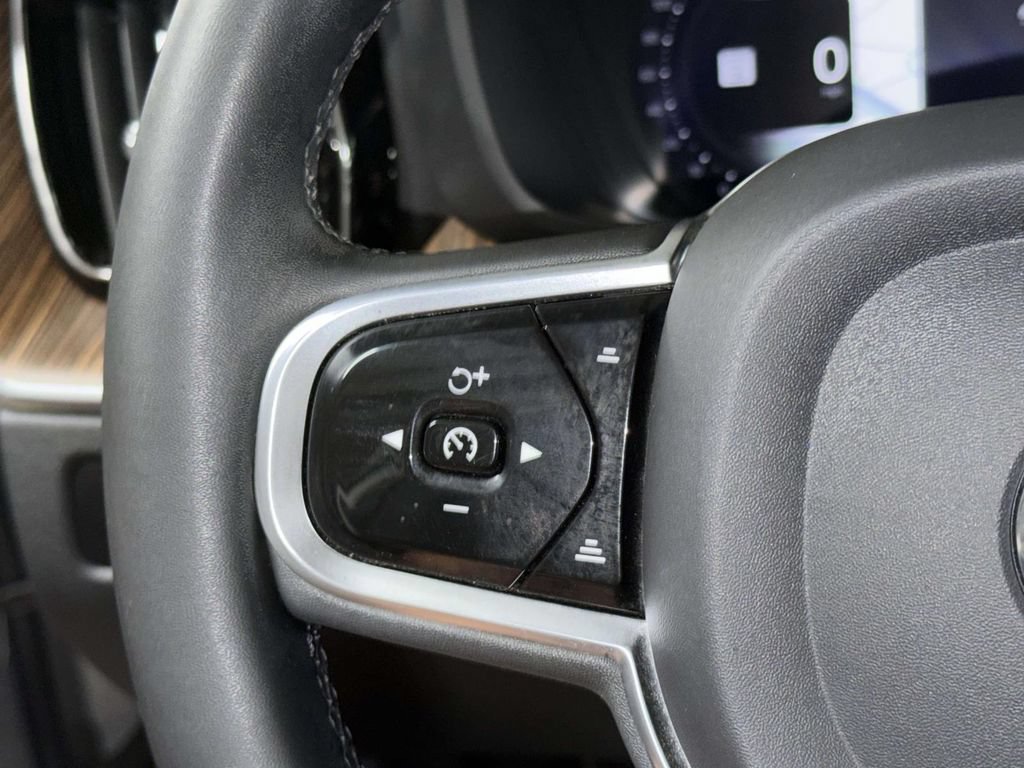 Used 2023 Volvo XC60 B5 Plus w/ Climate Package AWD/4WD image 31