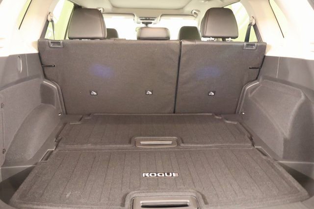 New 2026 Nissan Rogue Platinum image 5